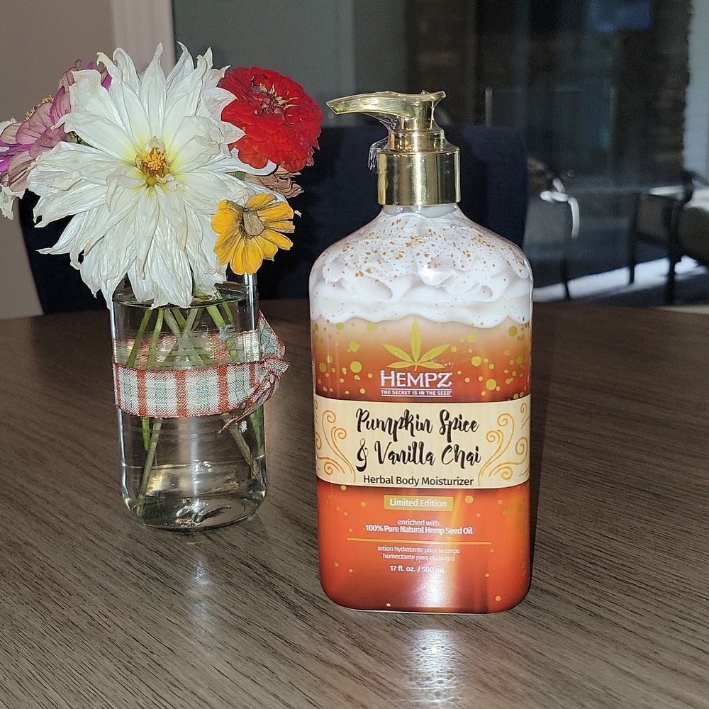 New Hempz Pumpkin Spice & Vanilla Chai Herbal Body Moisturizer Lotion Limited Ed